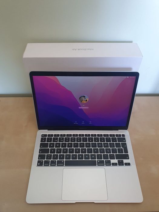 MacBook Air (M1, 2020)