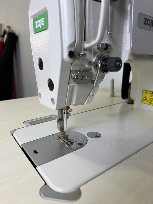 Máquina de Costura Industrial Zoje A8000-D4-TP/02