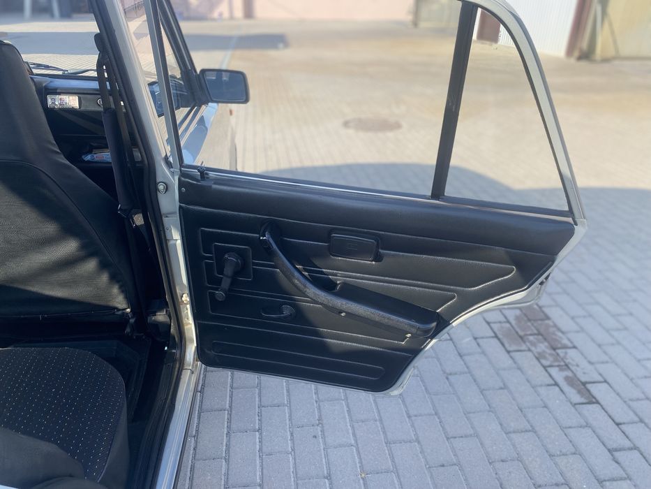 Автомобіль ВАЗ 2107