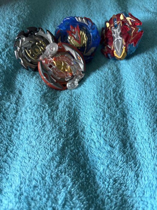 Дитячи іграшки бейблейд