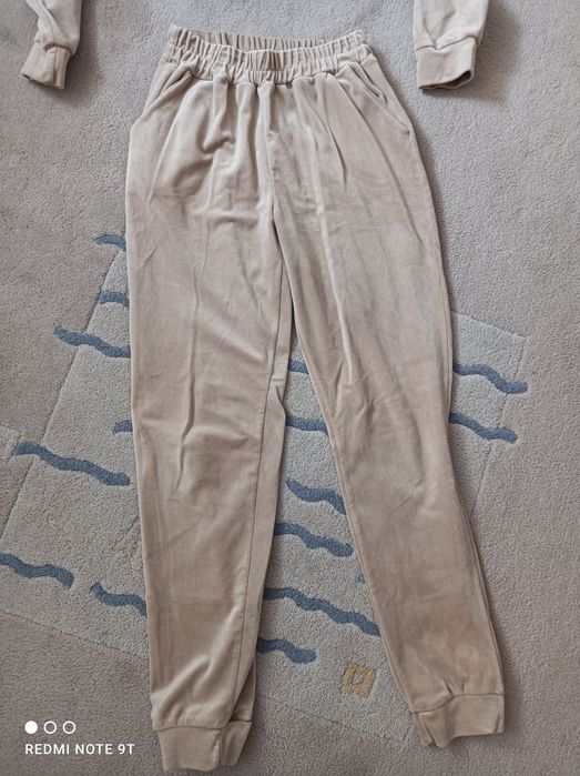 Dres damski welurowy