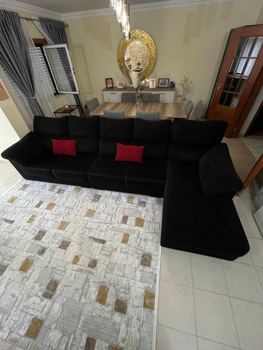 Sofá com 4 lugares mais o chaise longue