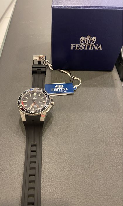 Męski zegarek Festina ze szkłem szafirowym