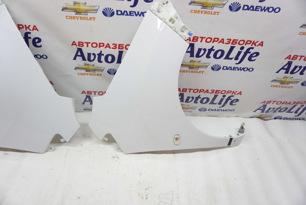 Крило переднє Chevrolet Spark\Шевроле Спарк M300
