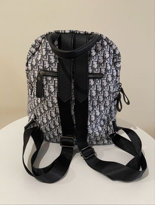 Mochila Dior como nova
