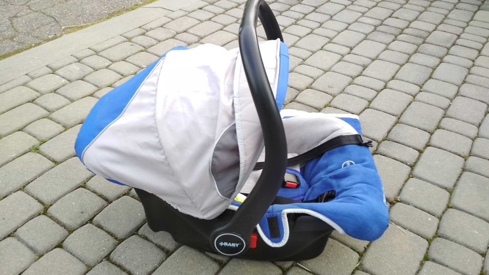 Fotelik dla dziecka, nosidełko. Stan bardzo dobry. Waga do 13 kg.