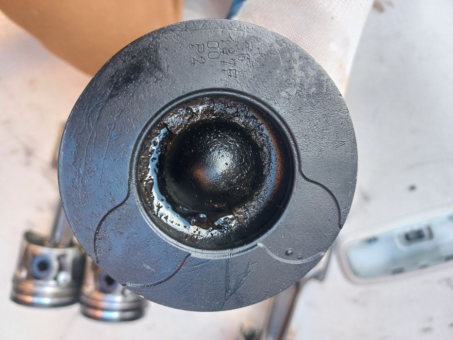 Tłok z korbowodem ford 2.0tdci  783