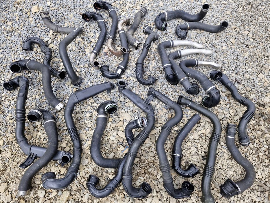 Патрубок інтеркуллера турбіни Opel Astra H J Zafira B C Insignia A B