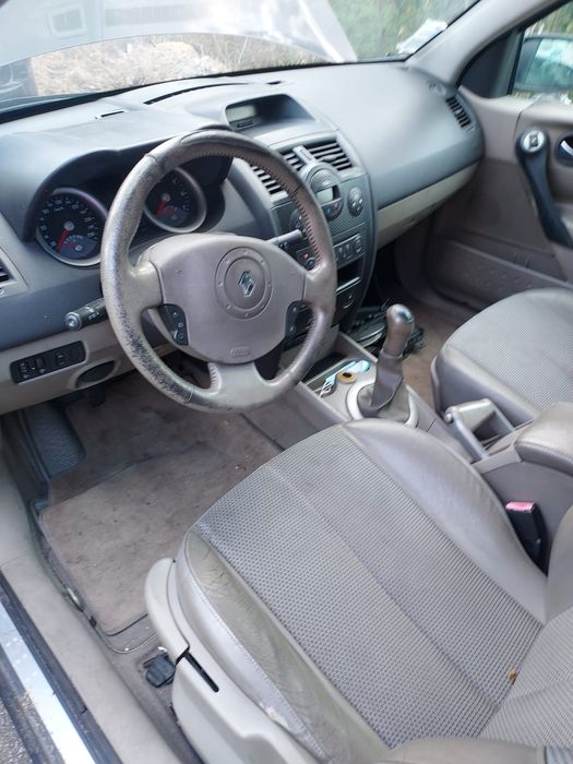 SUCATA  RENAULT MEGANE 2 ano 2005