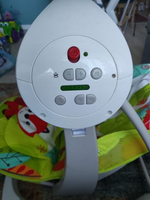 huśtawka leżaczek bujak z funkcją wibracji Fisher price