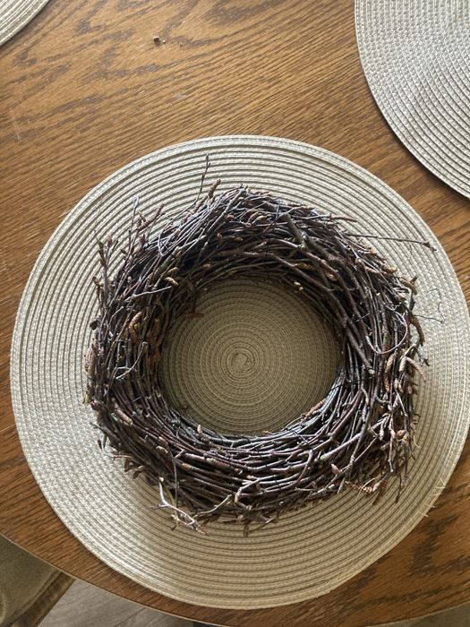 Wianek z gałązek brzozowych