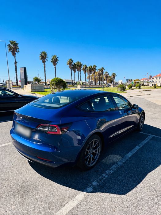 Tesla Model 3 Azul