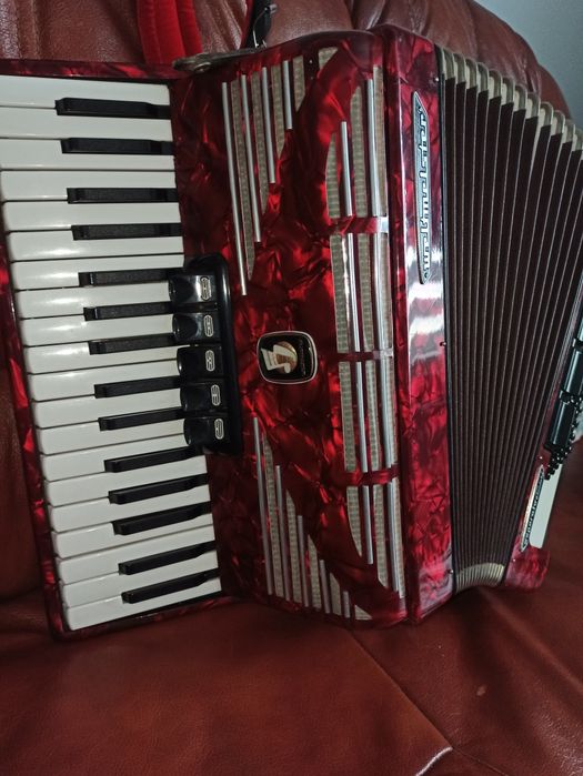 Akordeon Weltmeister Seperato Standard 72 basy