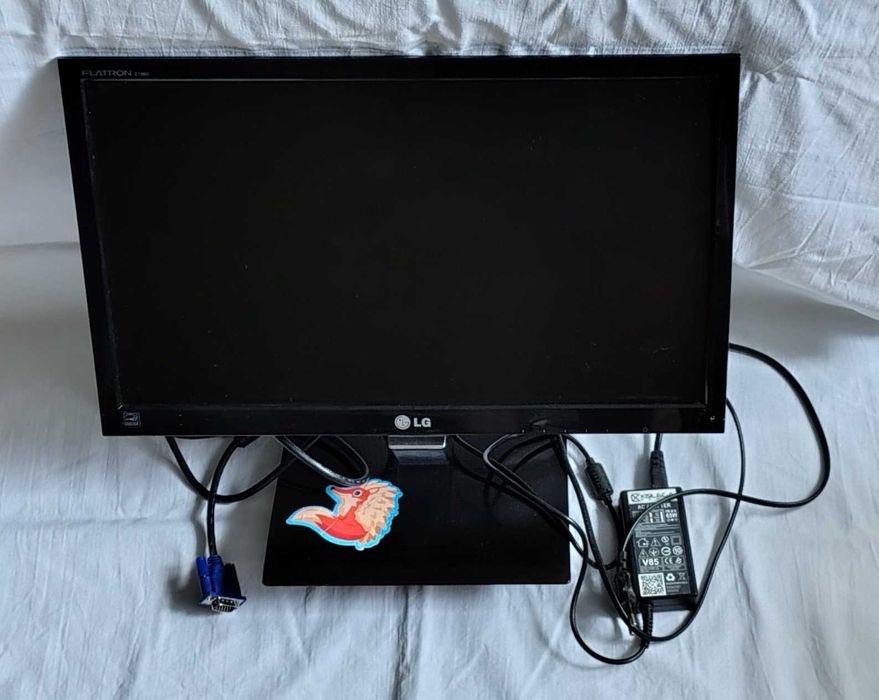 Монитор LCD LG 19` (плоский) б/у в хорошем состоянии
