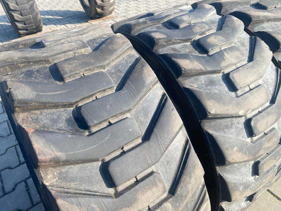 Opona 12-16.5 ( 305/70-16.5 ) BKT SKID POWER S/K Bobcat 70% bieżnika