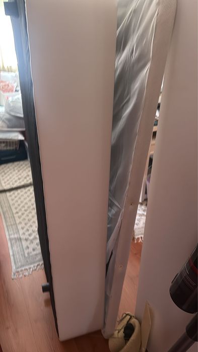Vendo cama sommier ikea - com avaria na mola