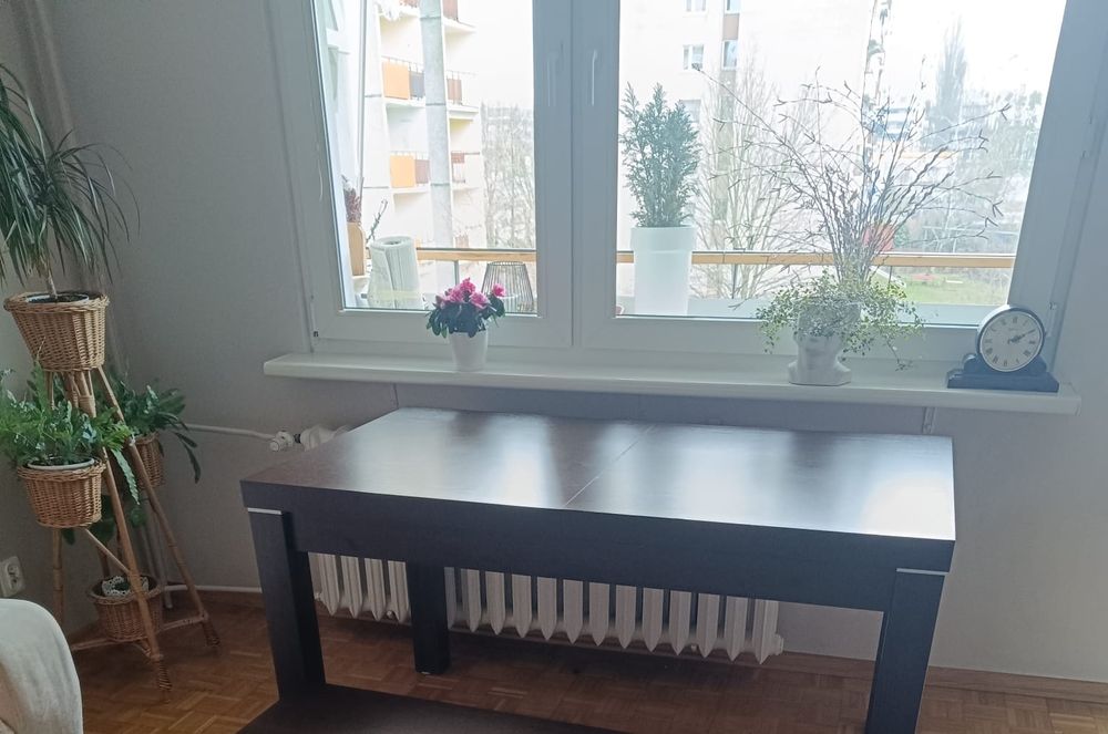 Stół rozkładany + 6 krzeseł