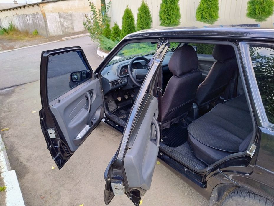 Продам  автомобіль ВАЗ 2115