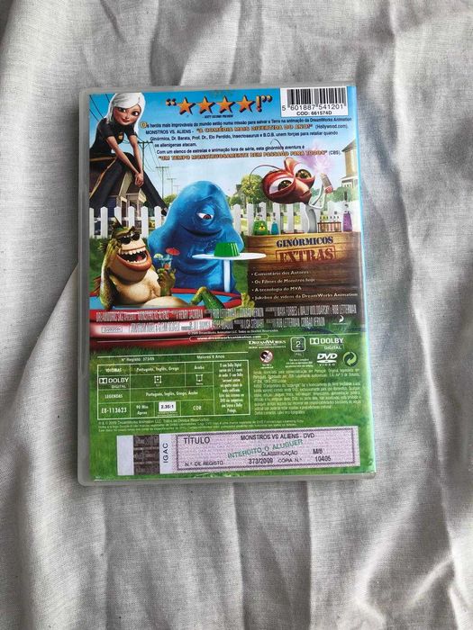 Monstros VS Aliens