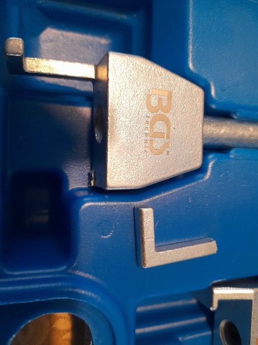 ściągacze do aparatów zapłonowych BGS