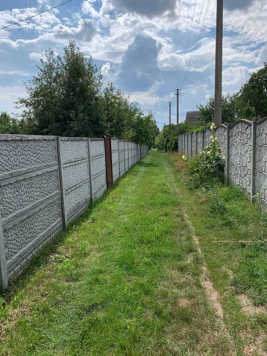 Продаж земельної ділянки з будинком в Чернігівській обл., с. Клочків