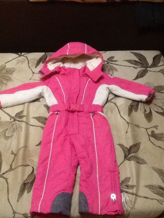 Продам зимний комбинезон Chicco