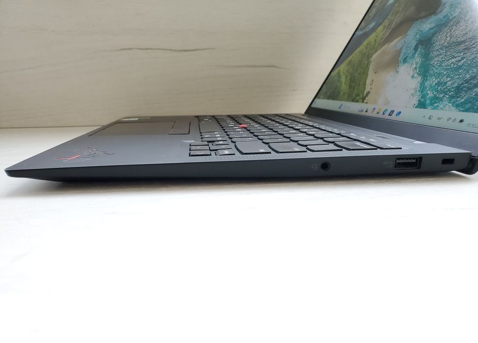 Lenovo ThinkPad X1 Carbon 9 Gen 16/256 GB 2022 р