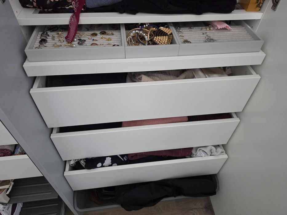 Vendo Roupeiro Pax (1.25x2x0.6m) - Excelente estado