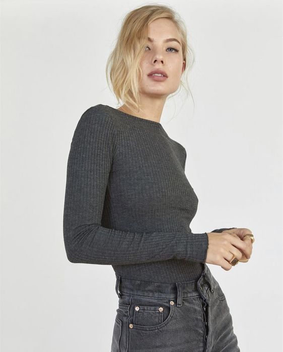 Боді з відкритою спинкою сірого кольору