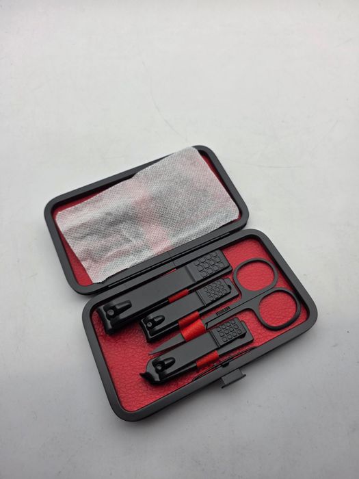 Zestawobcinaczek  do manicure i pedicure