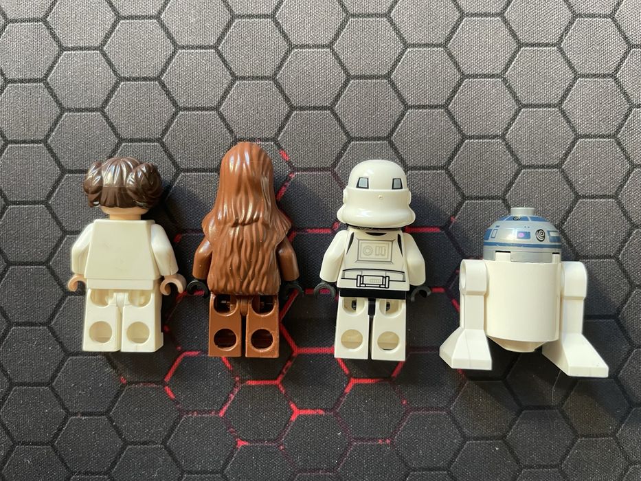 LEGO Star Wars figurki. Leia, Wookiee, R2-D2, Stormtrooper + GRATIS