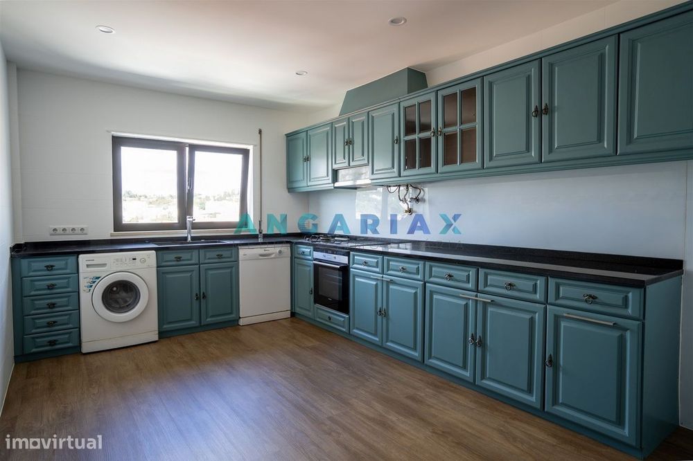 ANG1654 - T3 Apartment for Sale in São Romão, Leiria