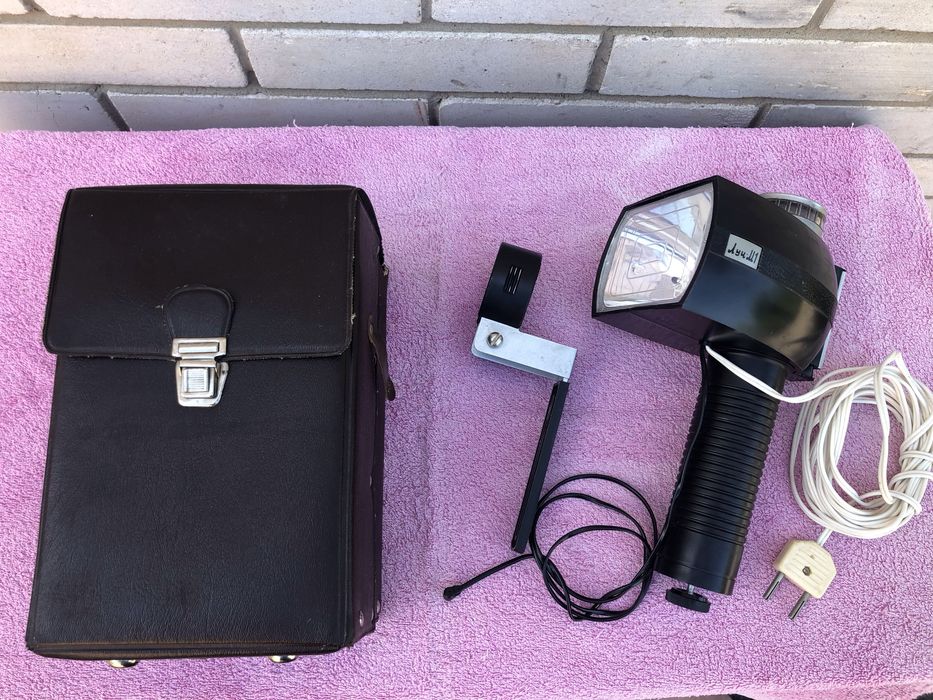 Продам вспышку советскую Луч-М1