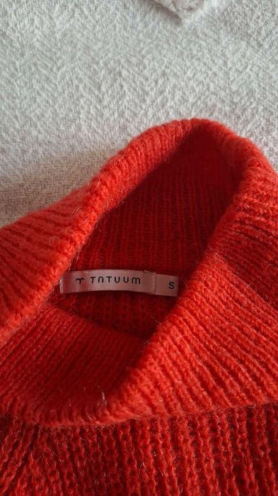 Sweter damski w kolorze pomarańczowym Tatuum