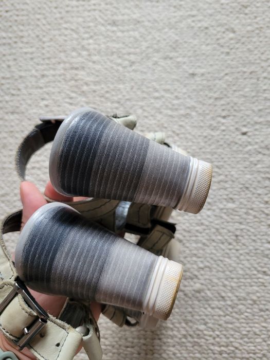 Sandały 37 Carinii skóra koturn buty letnie