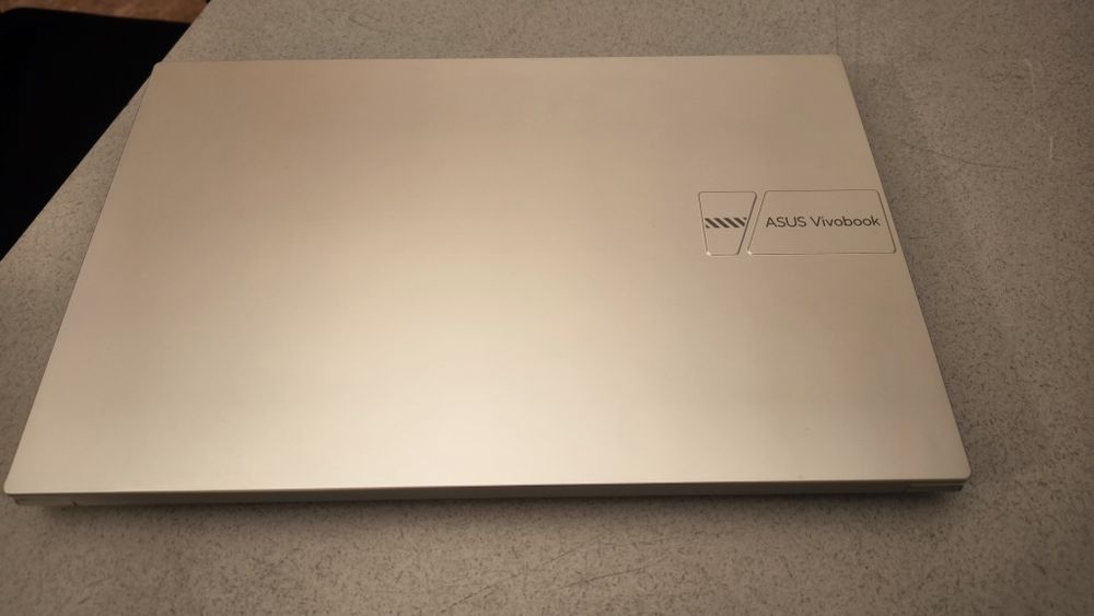 Portátil ASUS Vivobook 15 Ryzen 7 7730U 16GB RAM