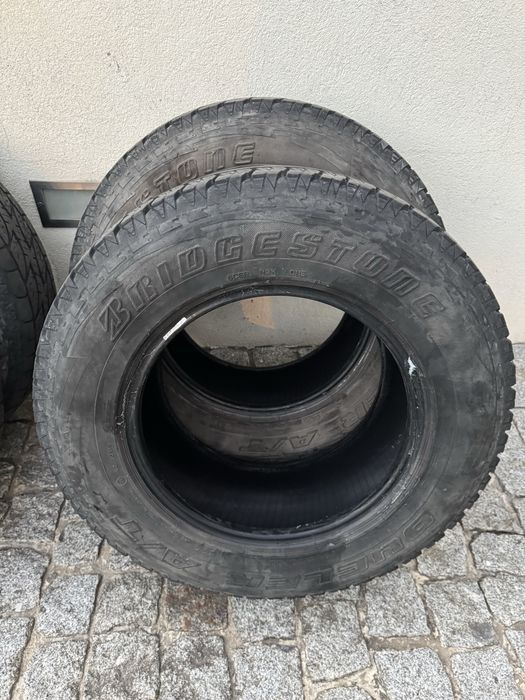 Pneus Bridgestone 235 70 16