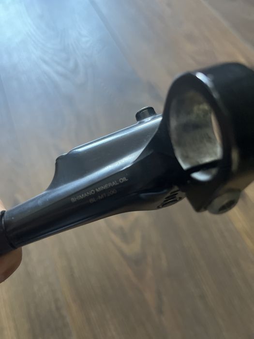 Hamulec Shimano mt200