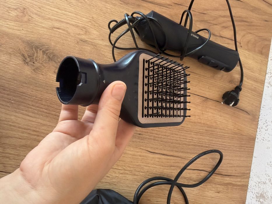 Фен-щітка Philips BHA530/00