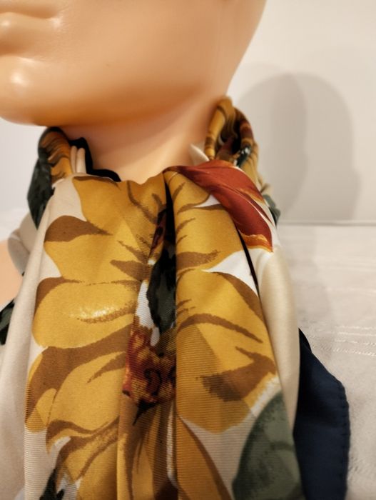 Damska apaszka 86x86 cm