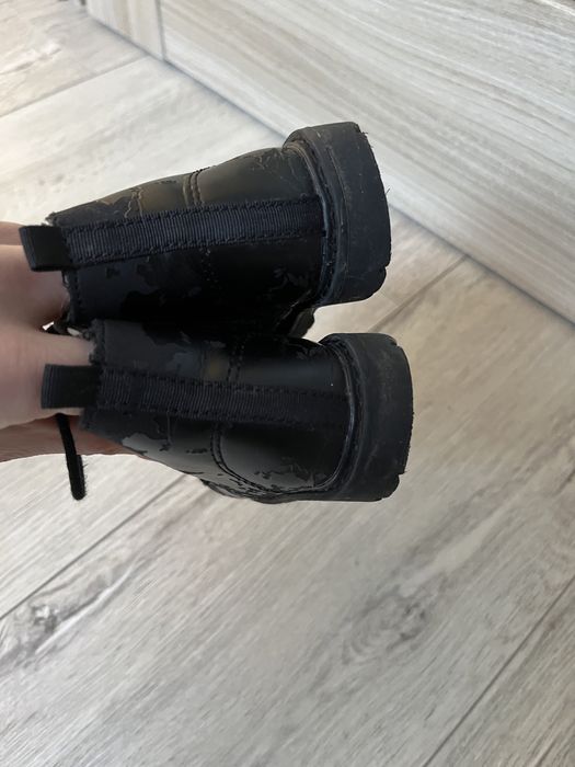 Czarne ocieplane botki Zara