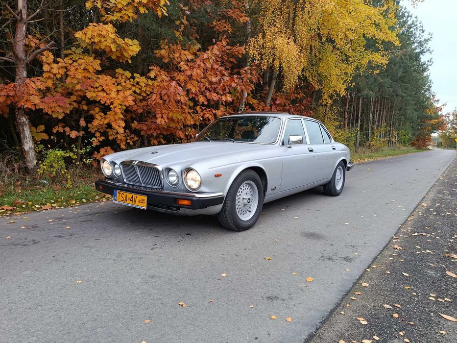 Jaguar XJ