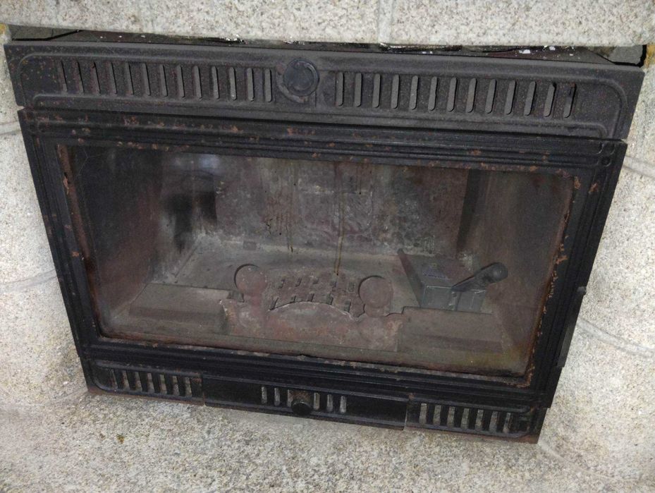 Vendo Lareira e Pedra