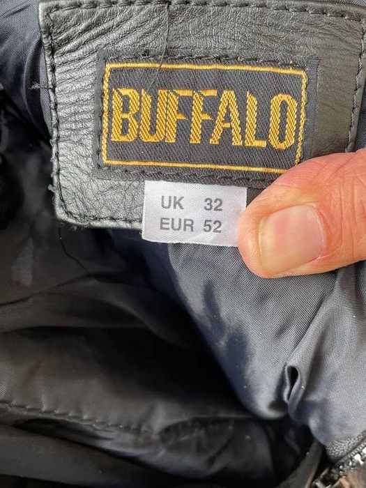 calças de moto tamanho 32 da marca buffalo, couro preto