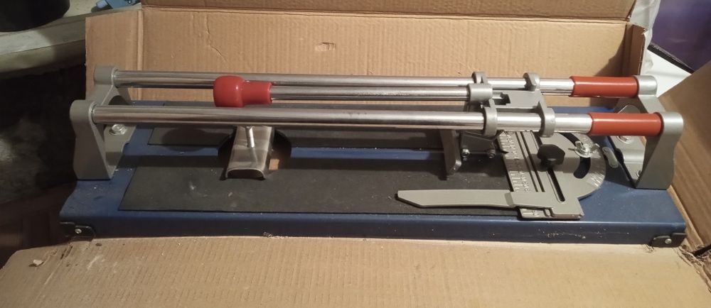 Urządzenie do cięcia płytek