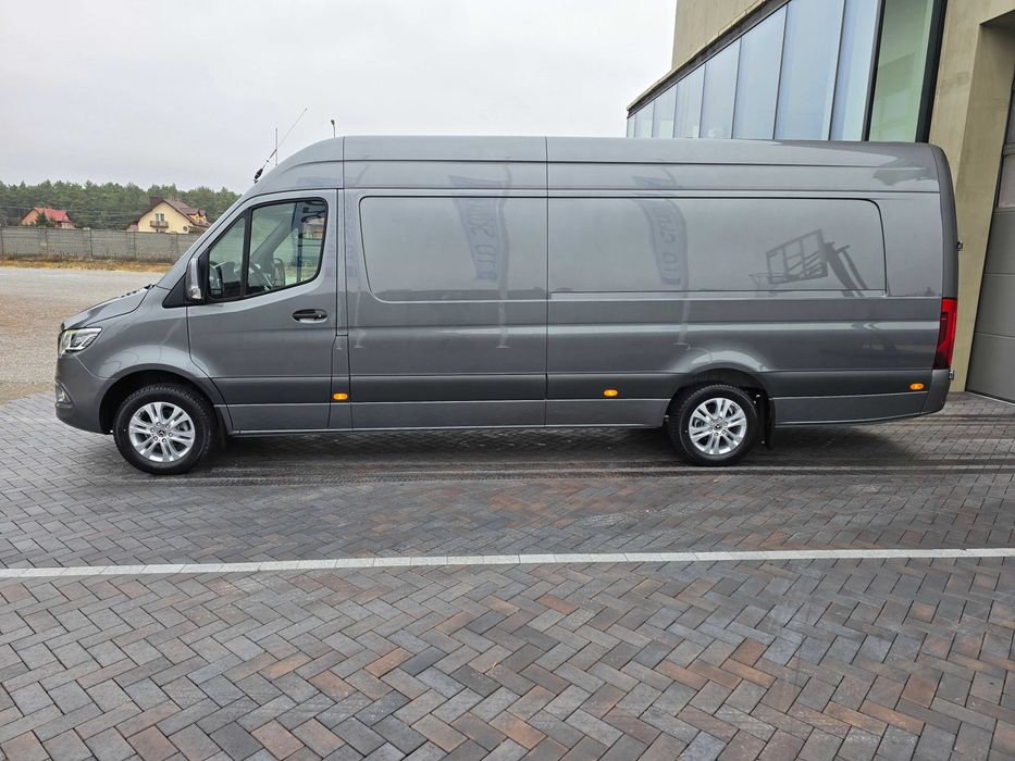 Капсула часу Новий Mercedes-Benz 319 CDI 3.0 (190 к.с.) 2021, 1 т.км