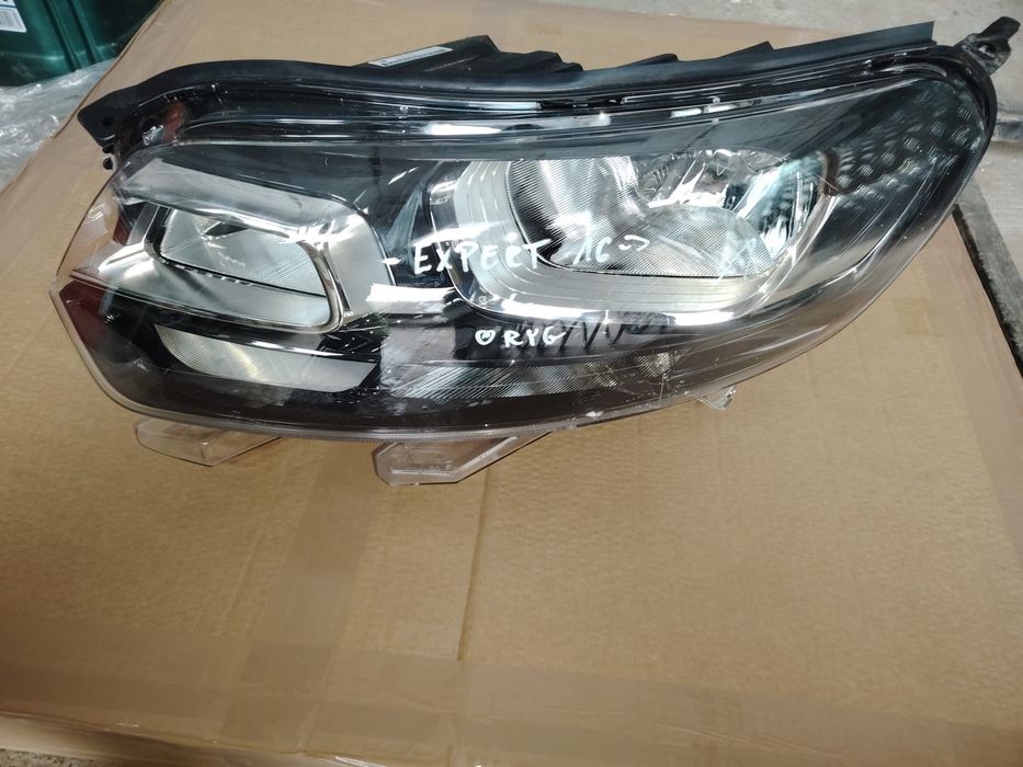 Lampa przednia Peugeot Expert lewa