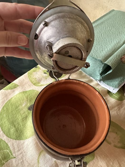 кофемолка винтажная ручная