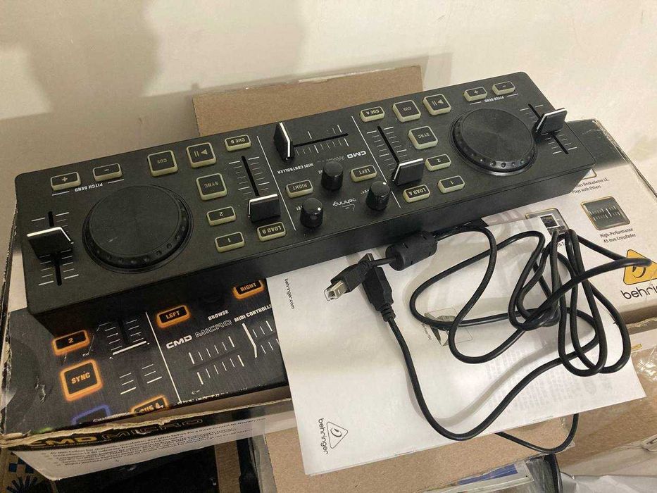 Dj контроллер Behringer CMD MICRO