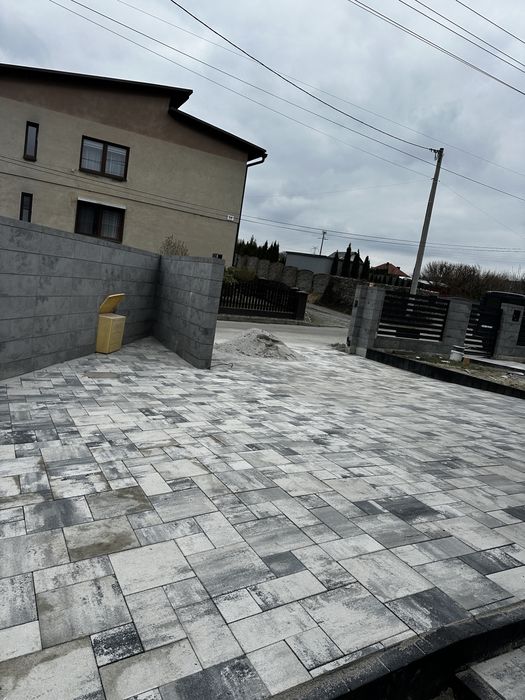 Brukarstwo brukowanie ukladanie kostki brukowej prace ziemne